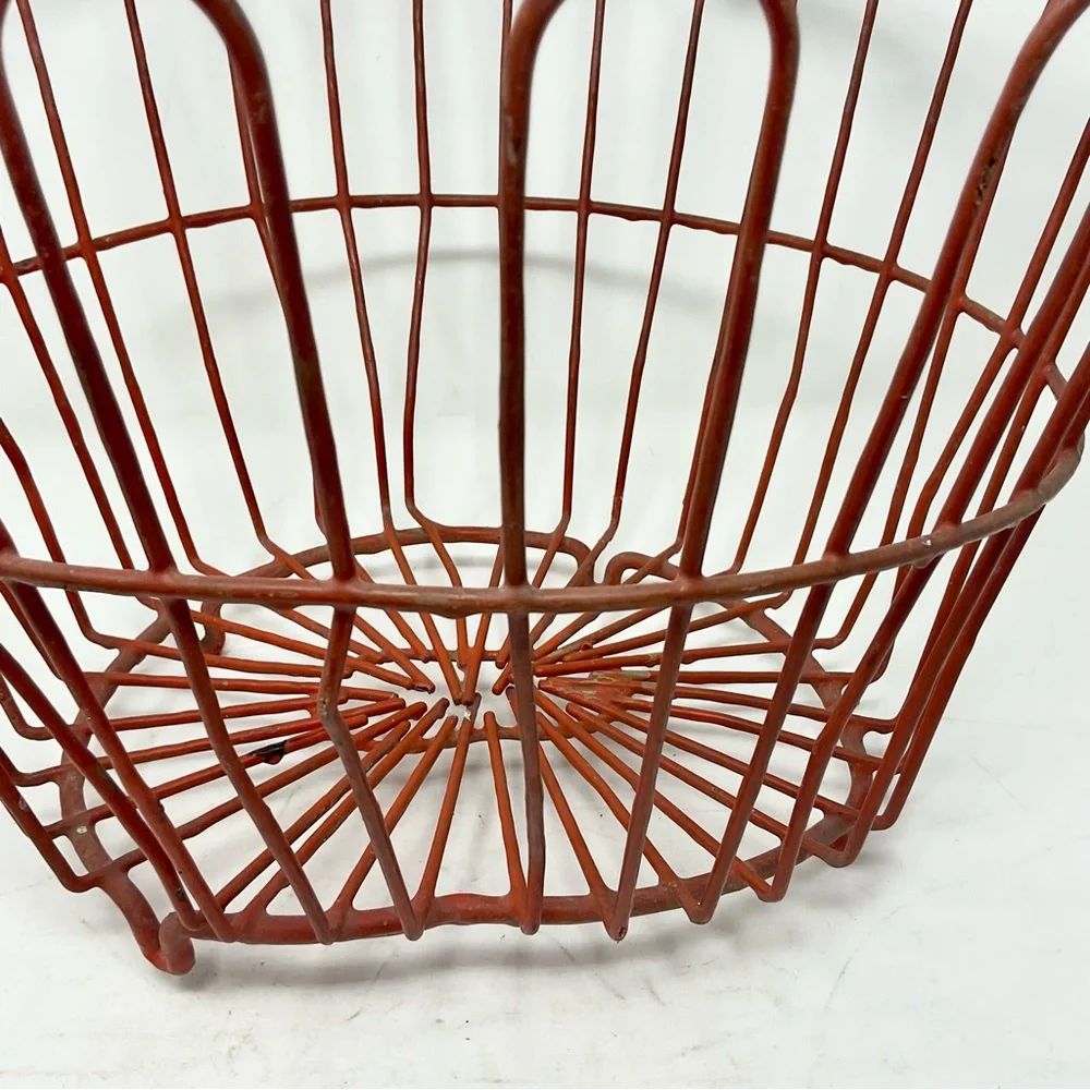 Vintage America orange  Wire Basket